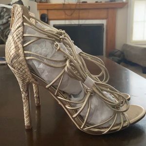 Sam Edelman. Gold High Heel. Size 9.5